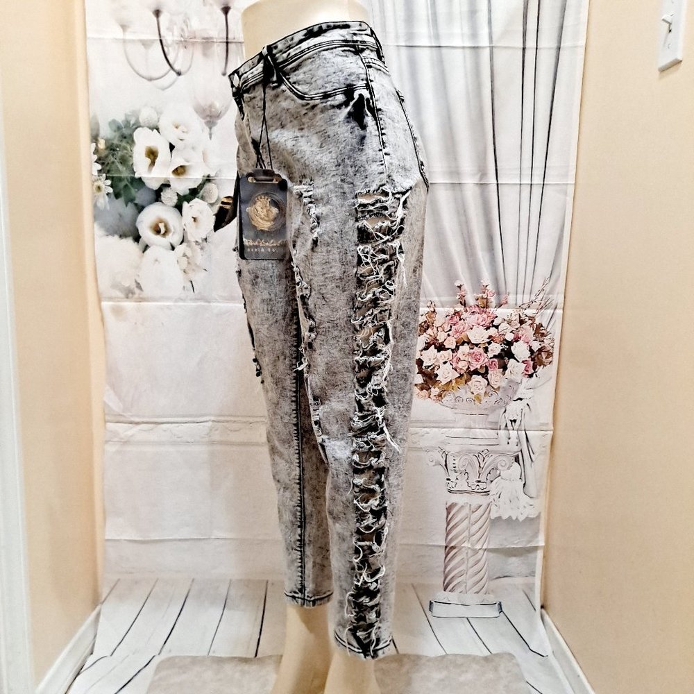 WOMANS STRETCH HIGH  RISE SKINNY JEAN SIZE 20 PLUS